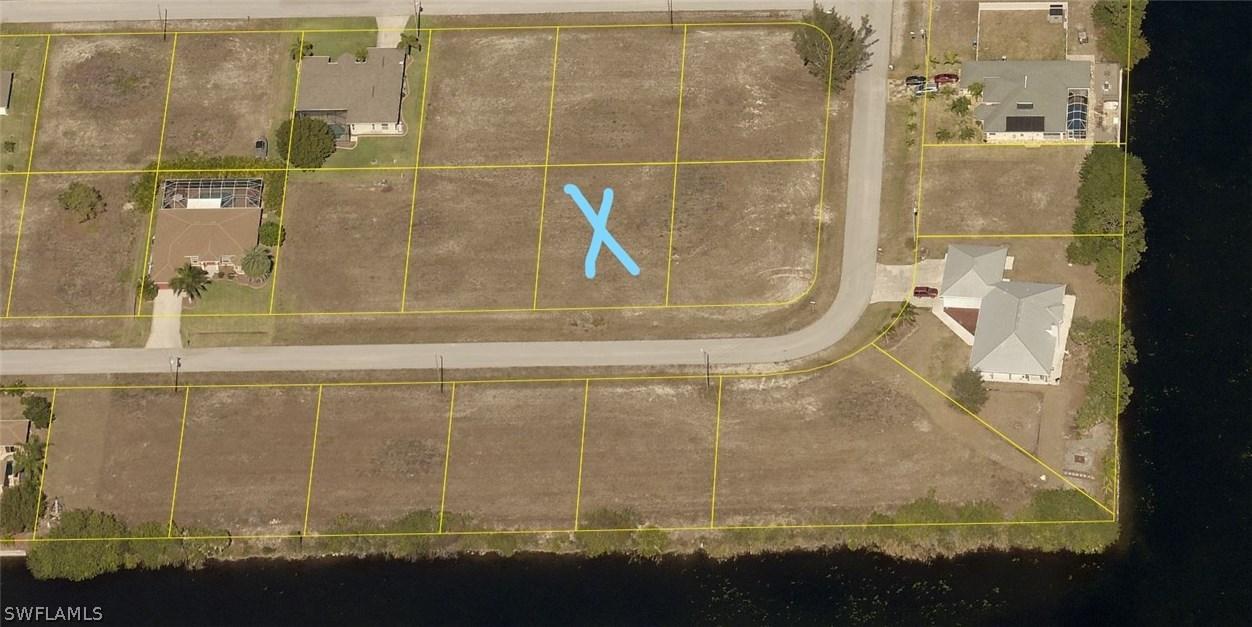 2211 NW 25th Ter., Cape Coral, FL 33993