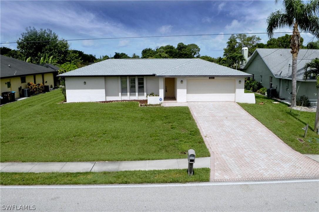 4336 Country Club Blvd., Cape Coral, FL 33904