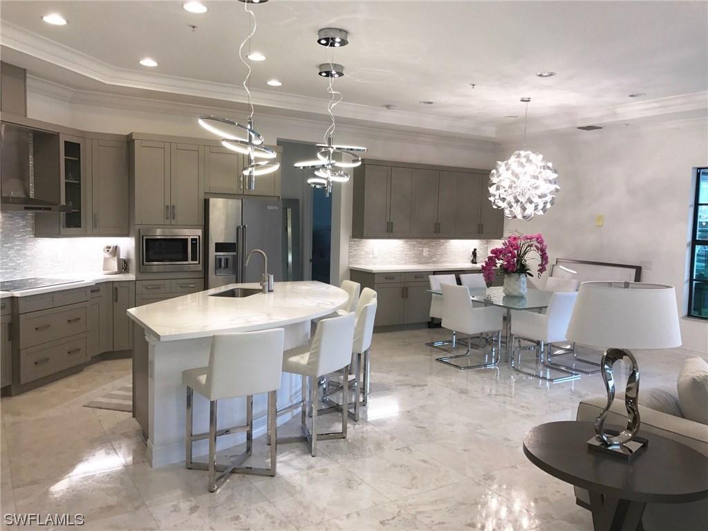 2521 Breakwater Way #1102, Naples, FL 34112