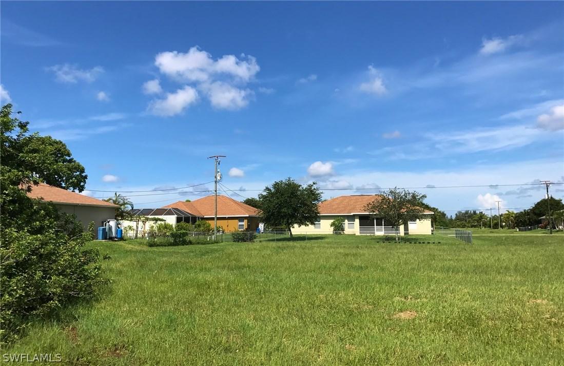 416 SW 28th Pl., Cape Coral, FL 33991