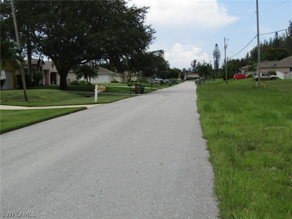 2922 SW 10th Pl., Cape Coral, FL 33914