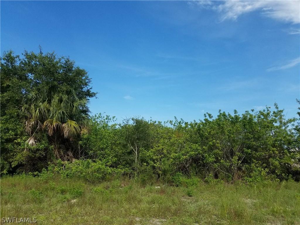 52 Joan Ave., Lehigh Acres, FL 33976