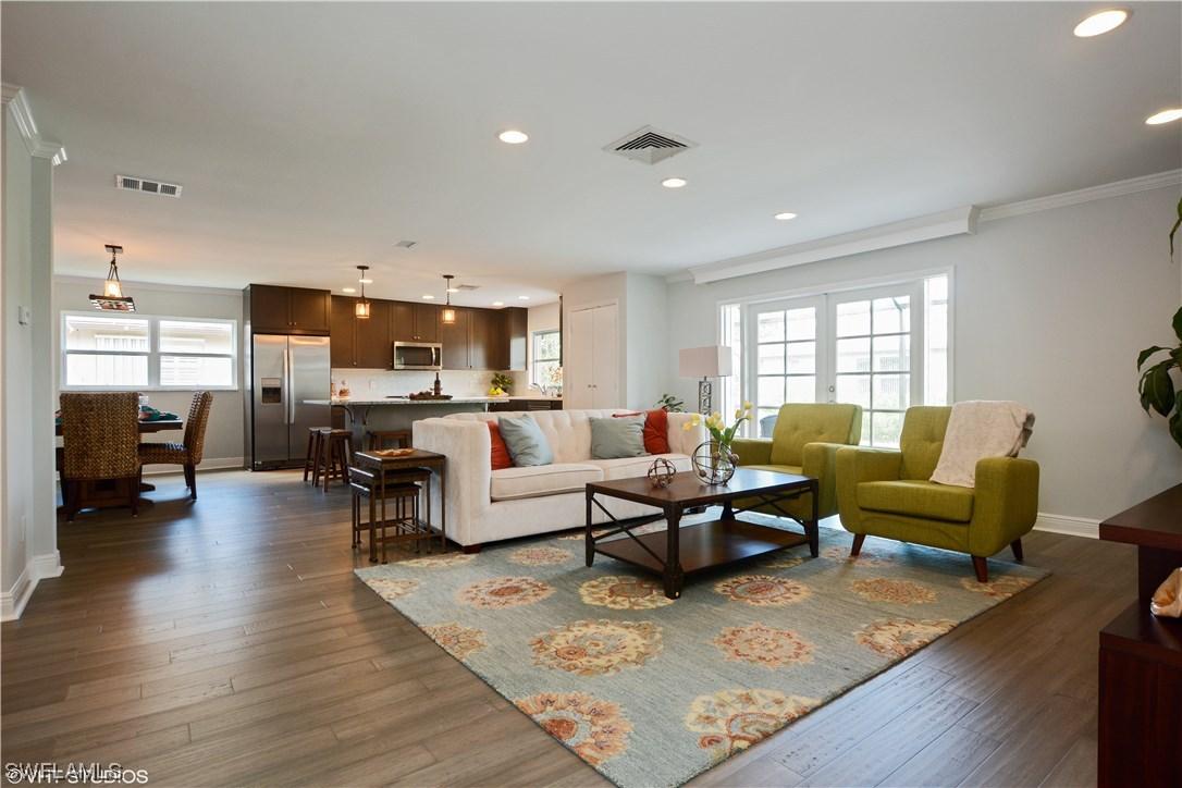 1271 Woodridge Ave., Naples, FL 34103