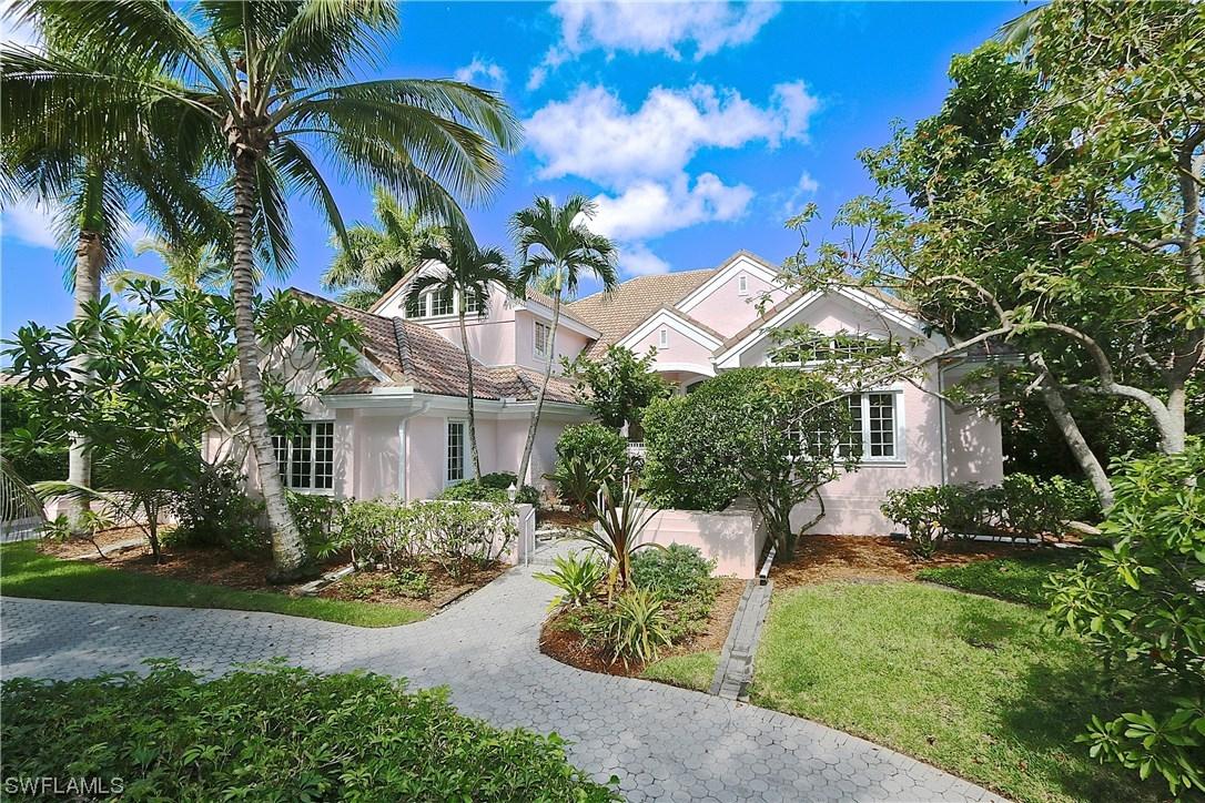 2540 Half Moon Walk, Naples, FL 34102