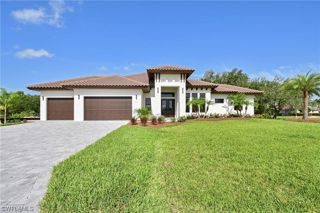 161 Cays Dr., Naples, FL 34114