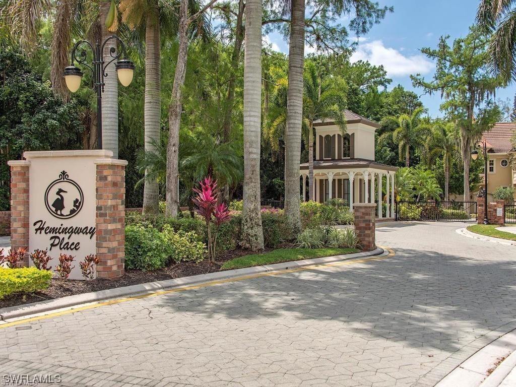 1424 Hemingway Pl., Naples, FL 34103