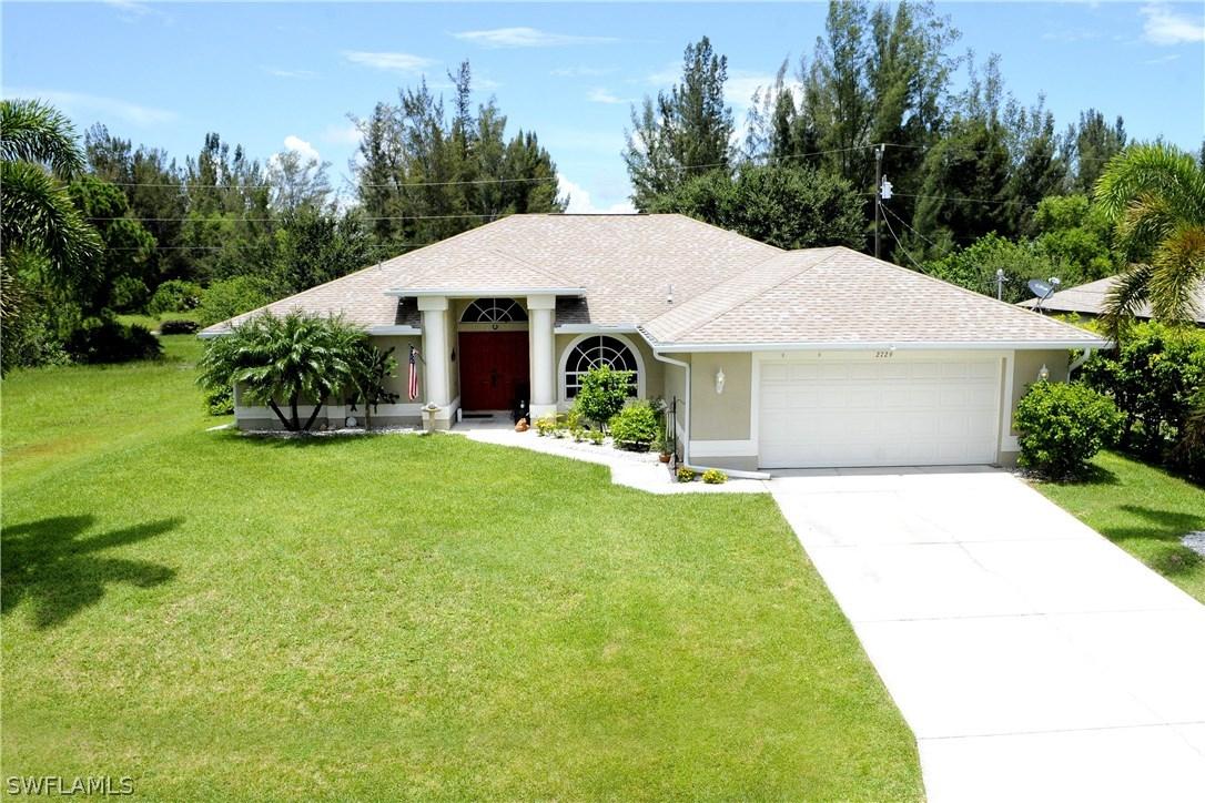 2729 NW 11th St., Cape Coral, FL 33993