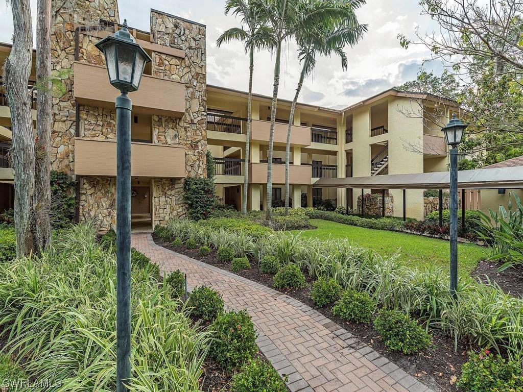 100 Wyndemere Way #A-305, Naples, FL 34105