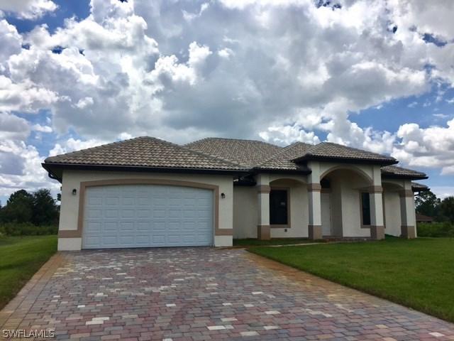 809 Highland Ave., Lehigh Acres, FL 33972