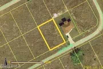 221 Patio Cir., Lehigh Acres, FL 33974