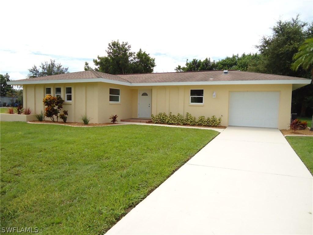 1422 SE 43rd Ter., Cape Coral, FL 33904