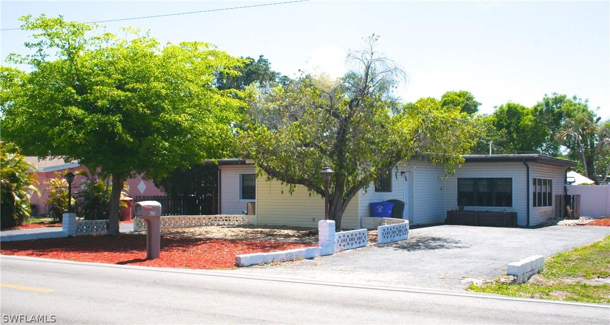 4370 Deleon St., Fort Myers, FL 33901