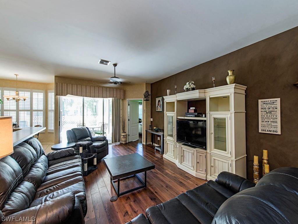 1885 Crestview Way, Naples, FL 34119