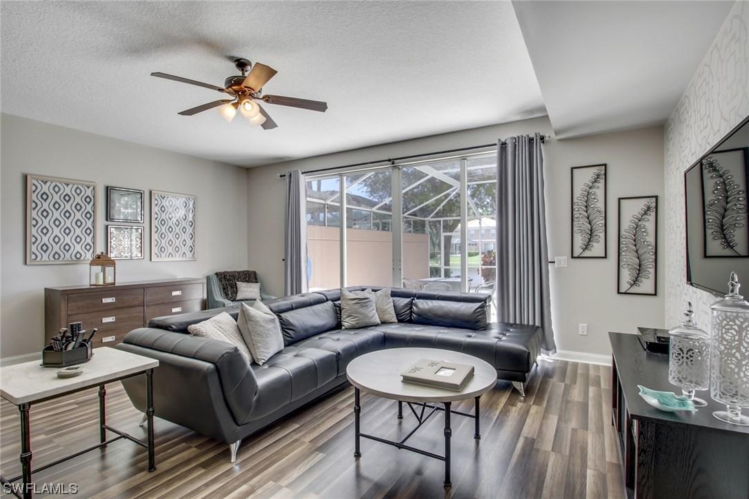 5321 Cove Cir. #136, Naples, FL 34119