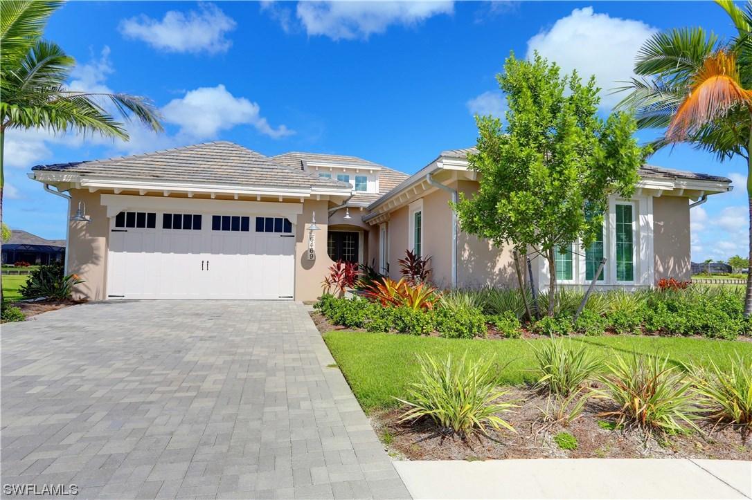 6469 Pembroke Way, Naples, FL 34113