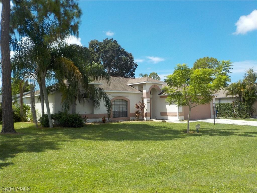9811 Country Oaks Dr., Fort Myers, FL 33967