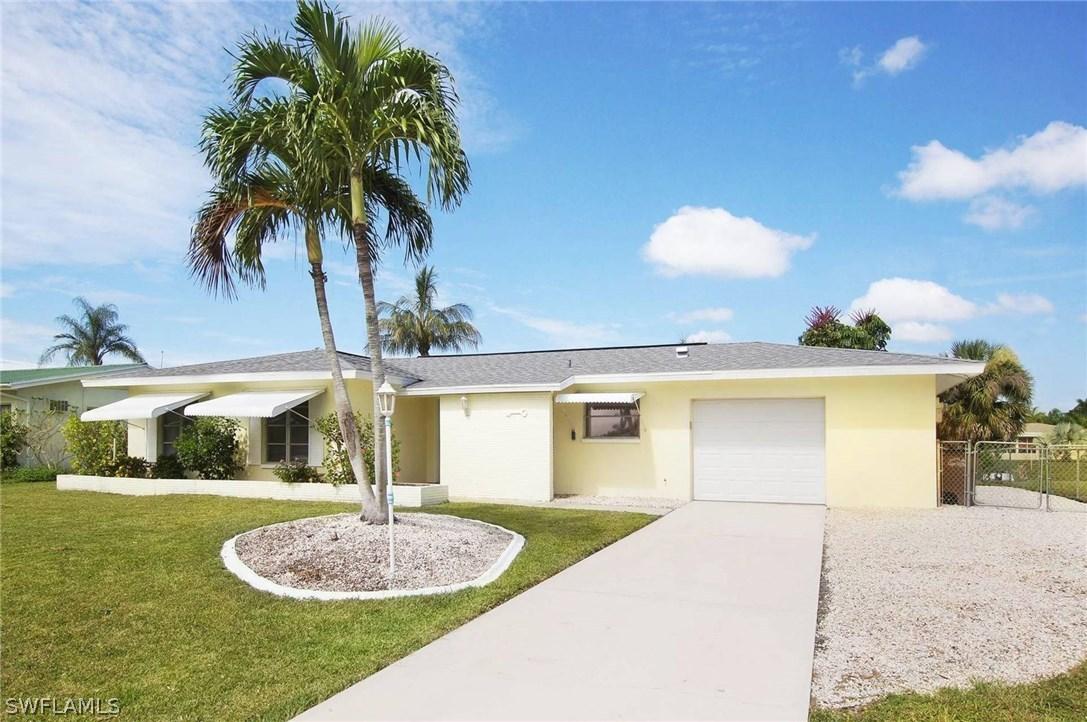 3022 SE 18th Pl., Cape Coral, FL 33904