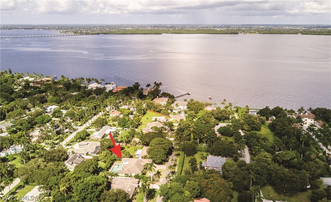 1282 Miracle Ln., Fort Myers, FL 33901