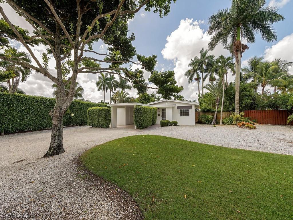 1134 Broad Ave., Naples, FL 34102