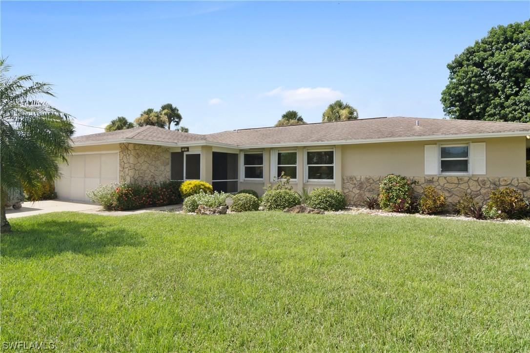 757 Mirror Lakes Dr., Lehigh Acres, FL 33974