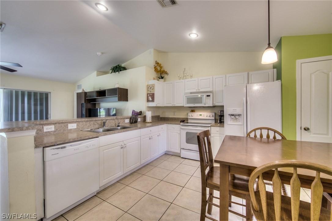 228 Tropicana Pkwy., Cape Coral, FL 33993