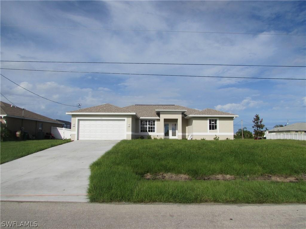 920 NW 8th Pl., Cape Coral, FL 33993