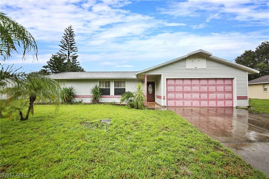 436 Candlewick Cir., Lehigh Acres, FL 33936
