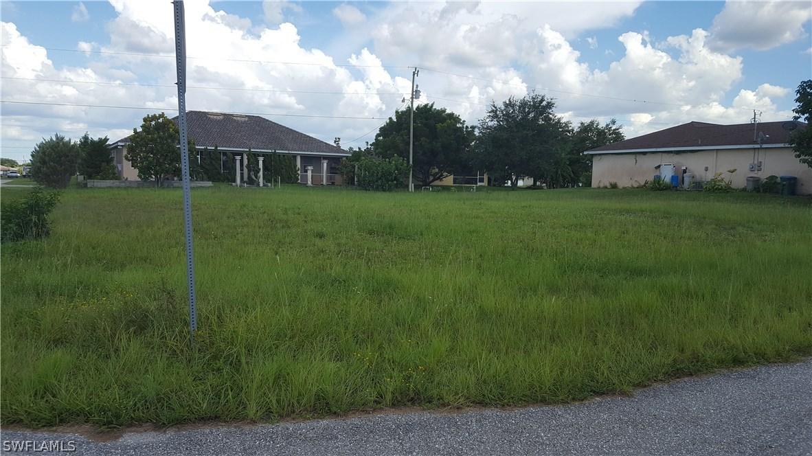 859 NE 6th Pl., Cape Coral, FL 33909