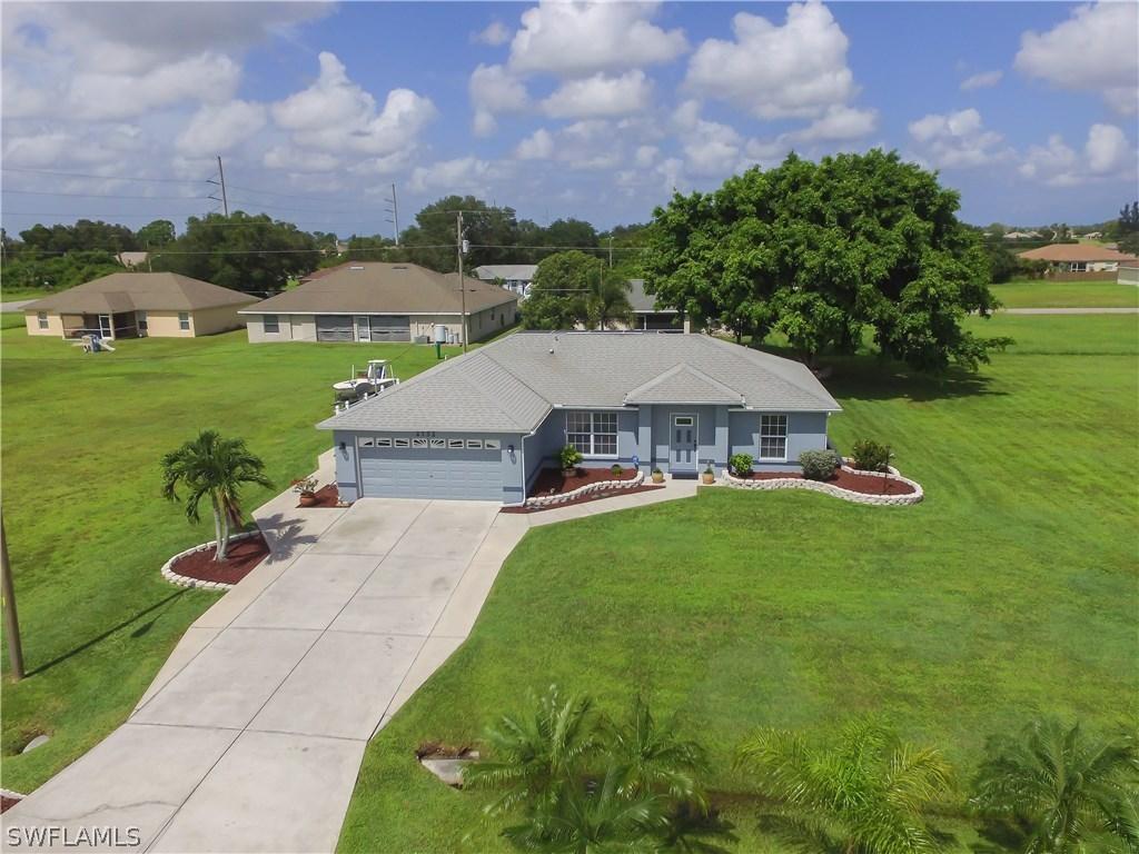 2732 NE 5th Pl., Cape Coral, FL 33909