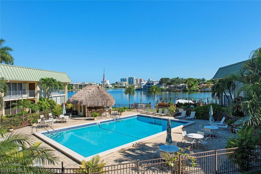 299 Harbour Dr. #104, Naples, FL 34103