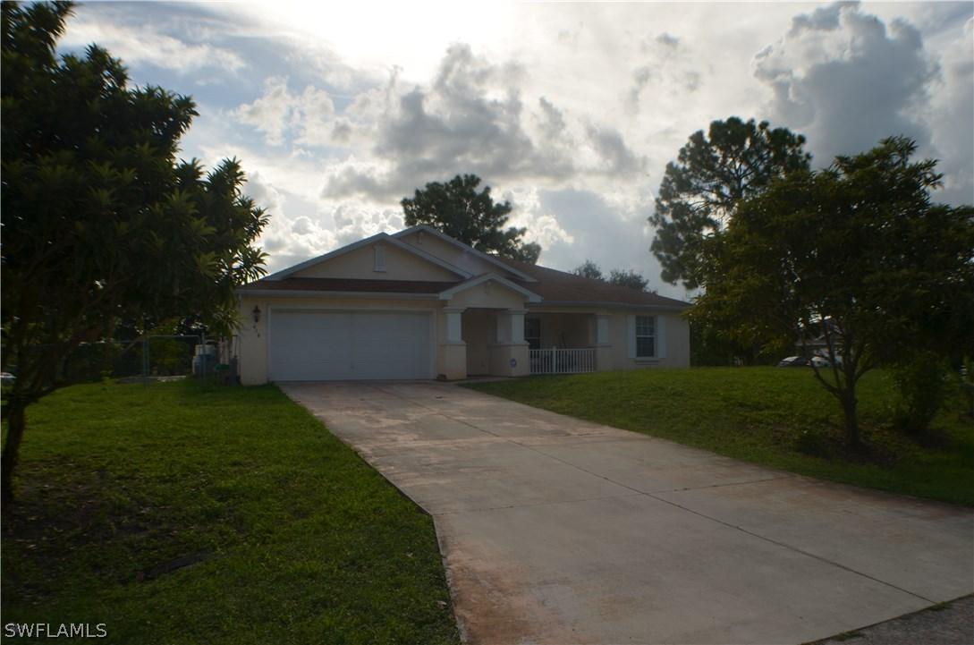 416 Paulcrest Ave., Lehigh Acres, FL 33974