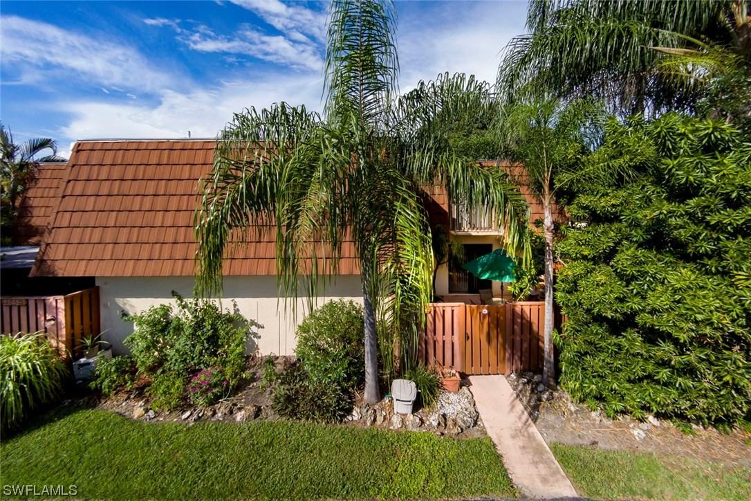 5243 Cedarbend Dr. #4, Fort Myers, FL 33919