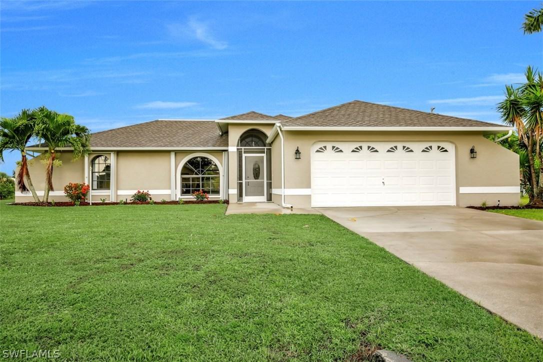 405 NE 17th Pl., Cape Coral, FL 33909