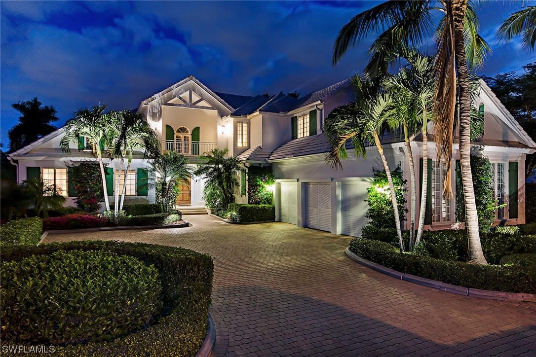 1099 Spyglass Ln., Naples, FL 34102