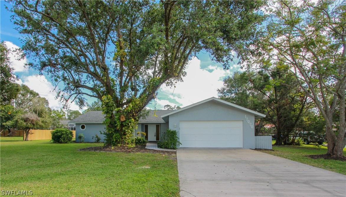 17070 Carolyn Ln., North Fort Myers, FL 33917
