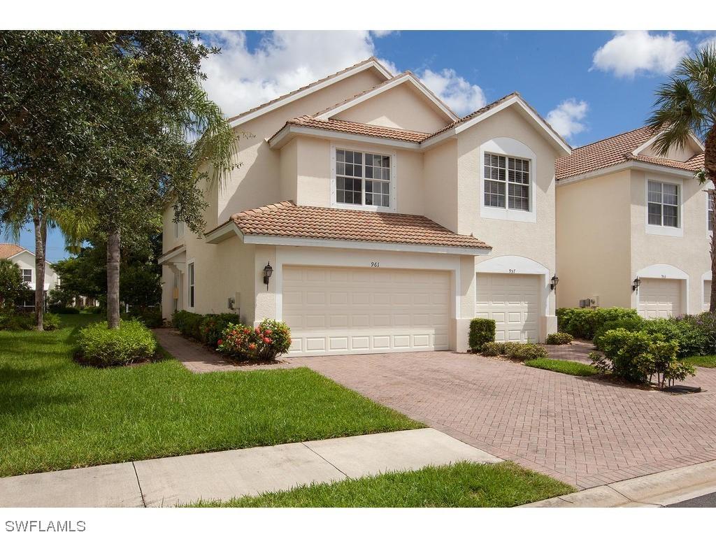 961 Hampton Cir. #114, Naples, FL 34105