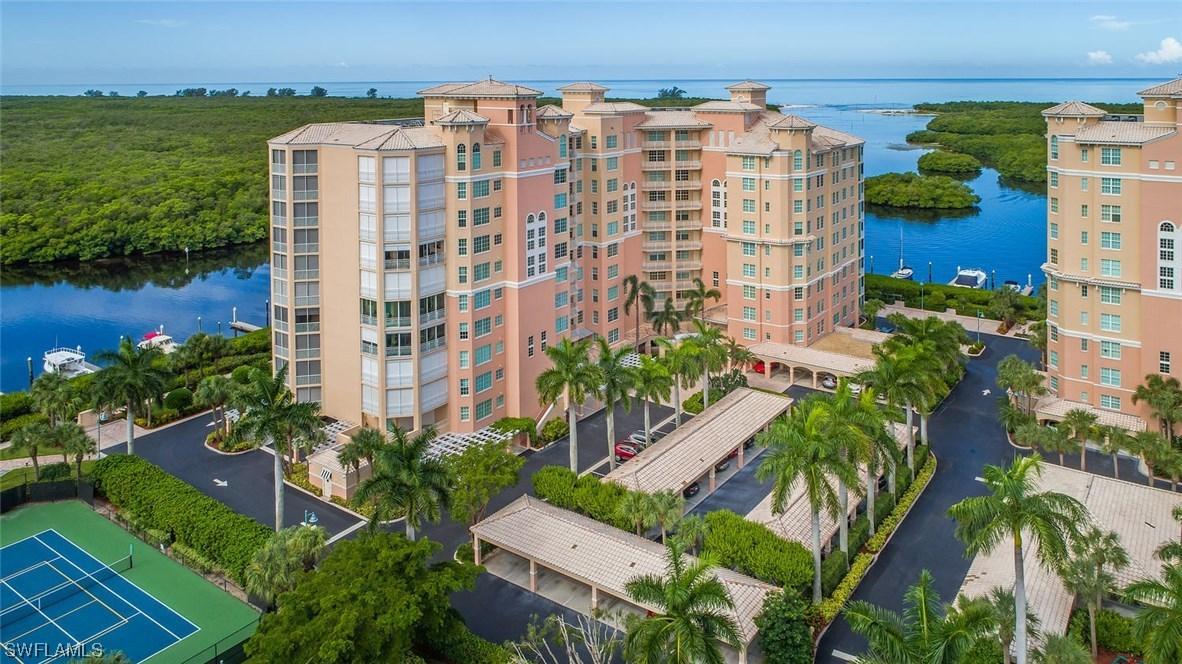 425 Dockside Dr. #202, Naples, FL 34110