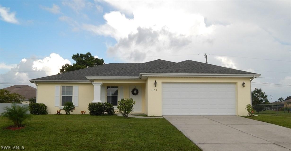 121 NW 2nd Pl., Cape Coral, FL 33993