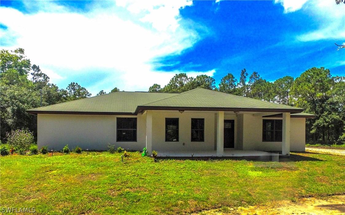 8950 Henderson Grade Rd., North Fort Myers, FL 33917