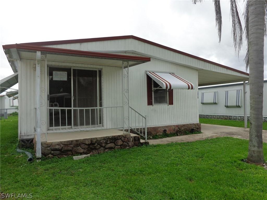 2820 Breezewood Dr., North Fort Myers, FL 33917