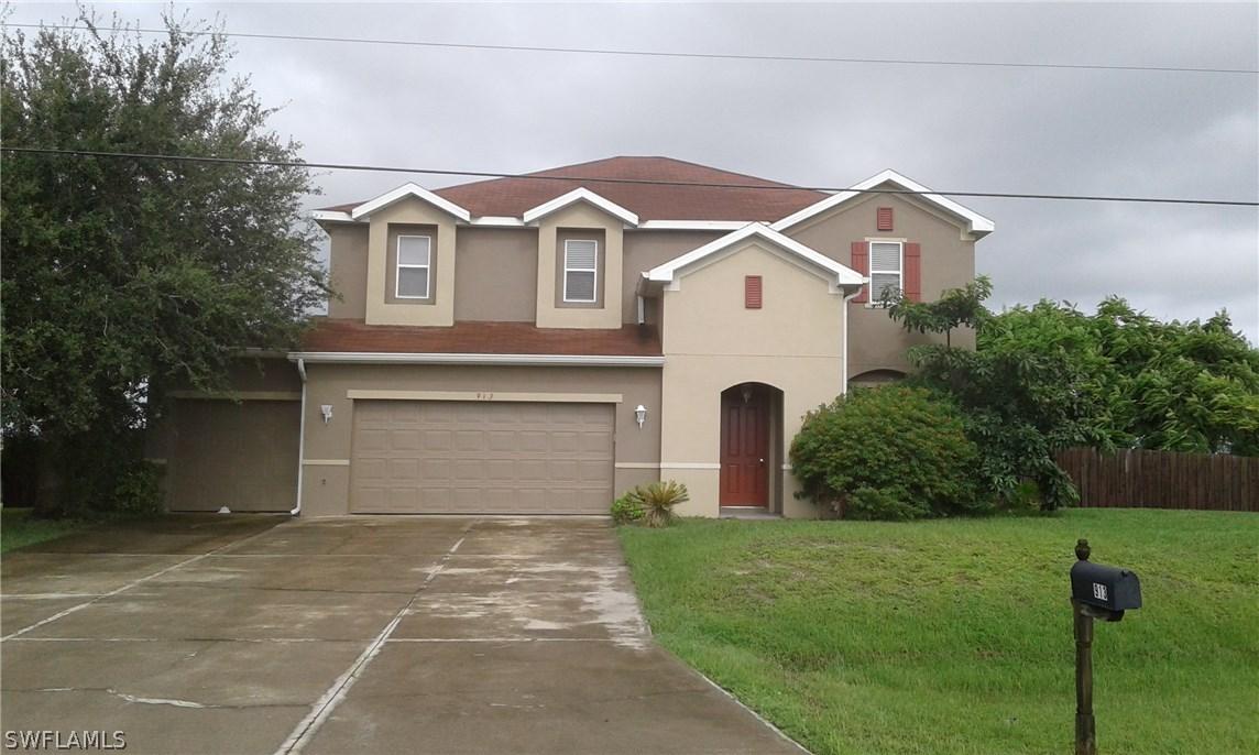 913 NW 16th Pl., Cape Coral, FL 33993