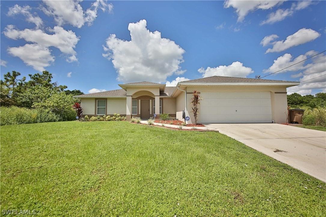 532 Empire Ave., Lehigh Acres, FL 33974
