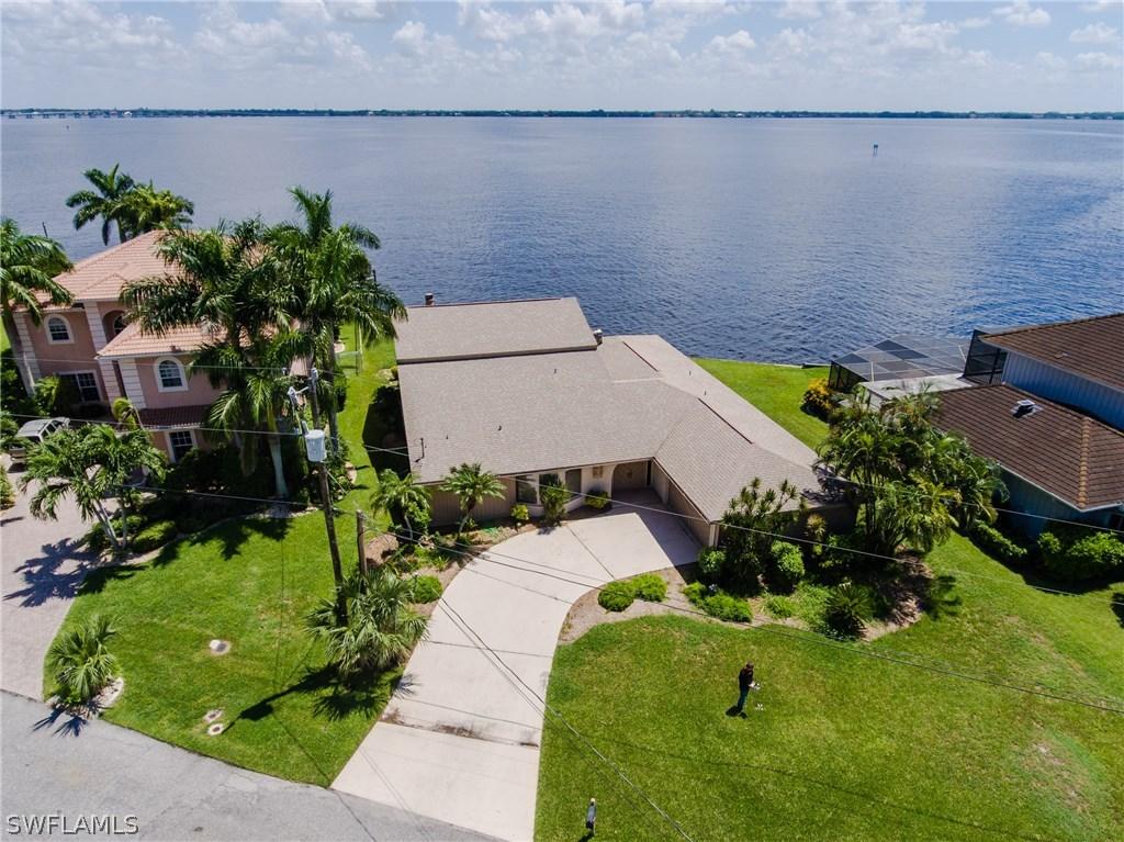 3005 SE 22nd Pl., Cape Coral, FL 33904