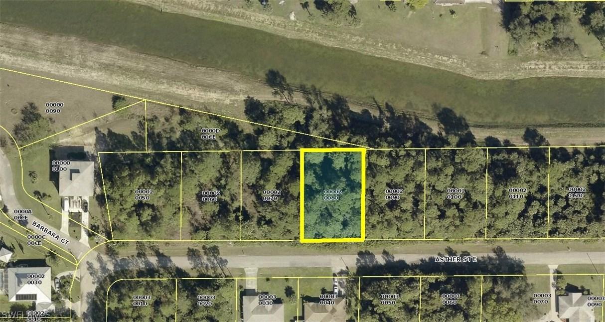 927 Asther St., Lehigh Acres, FL 33974