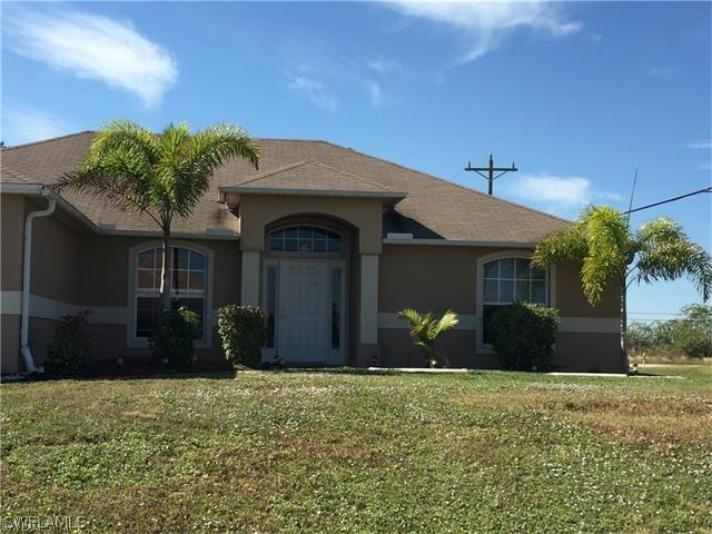 310 NW 7th Pl., Cape Coral, FL 33993