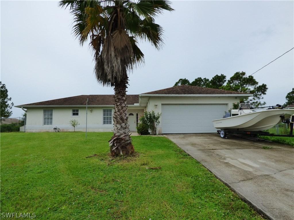378 Butler Ave., Lehigh Acres, FL 33974
