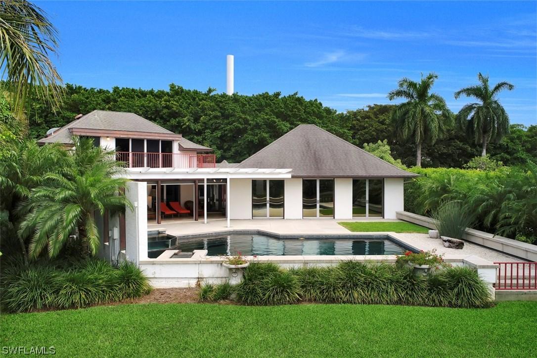 2680 Lantern Ln., Naples, FL 34102