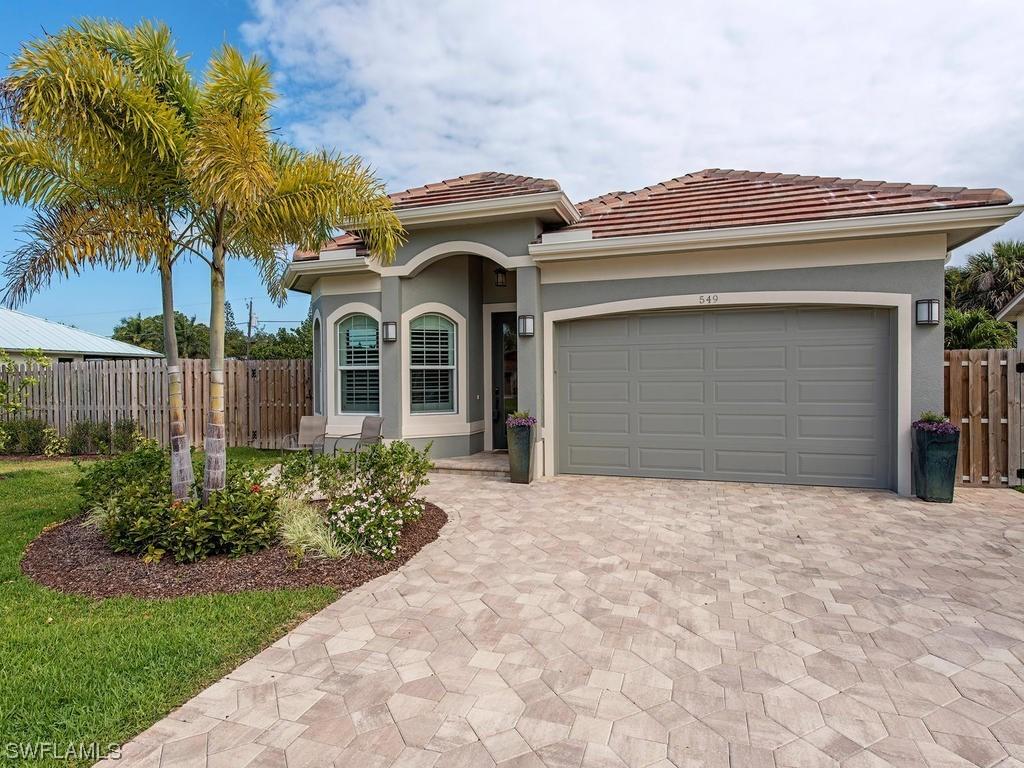 549 92nd Ave., Naples, FL 34108