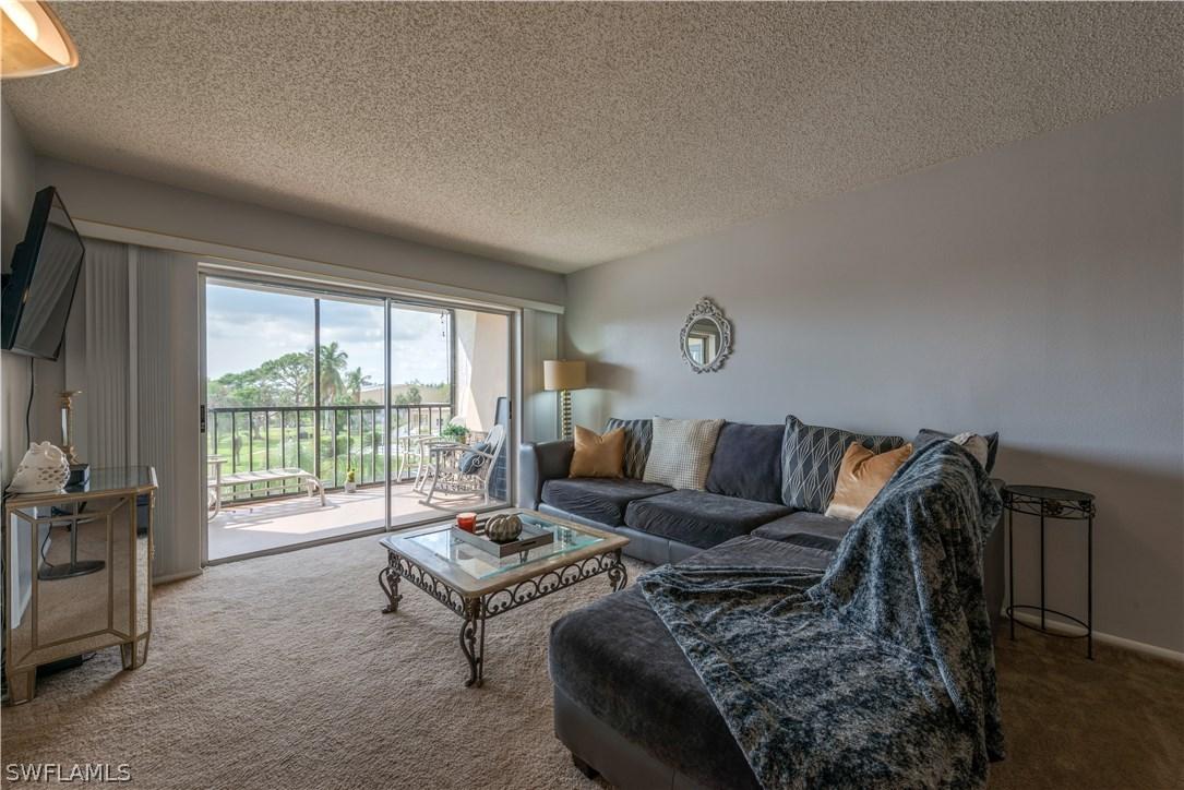 2111 Barkeley Ln. #20, Fort Myers, FL 33907