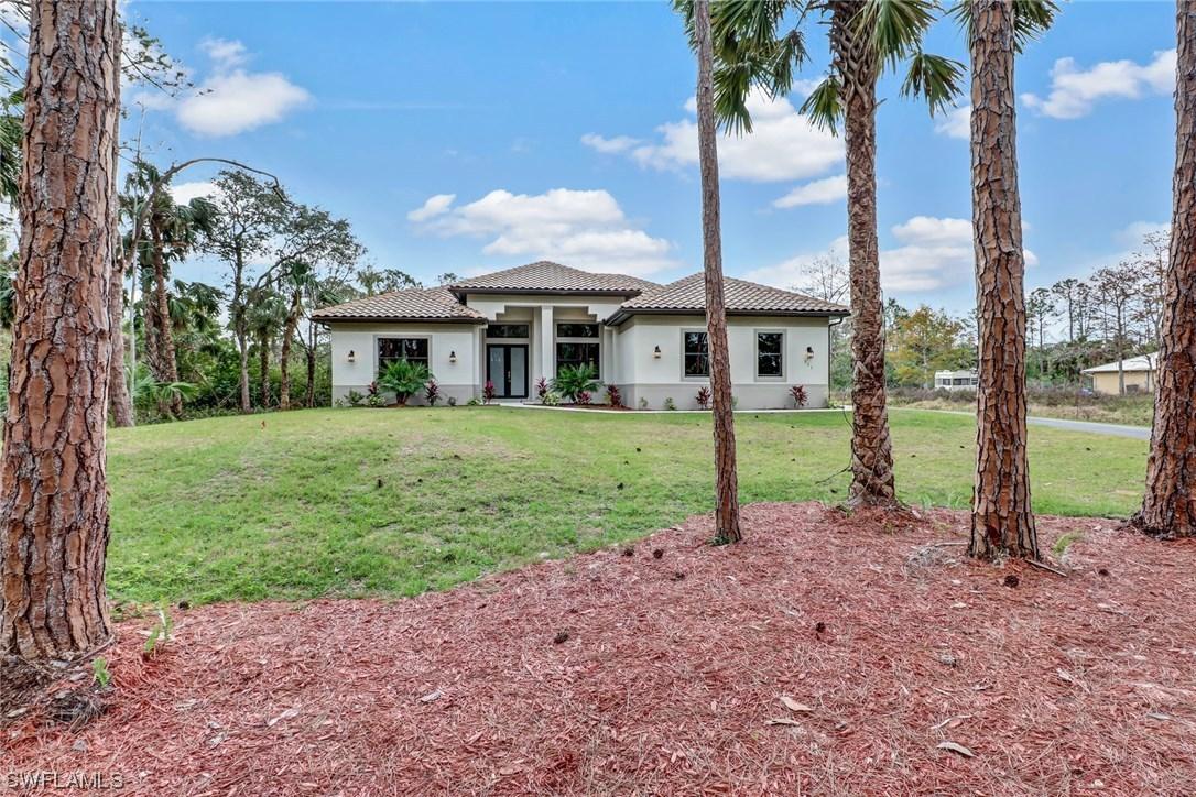 211 1st St., Naples, FL 34117